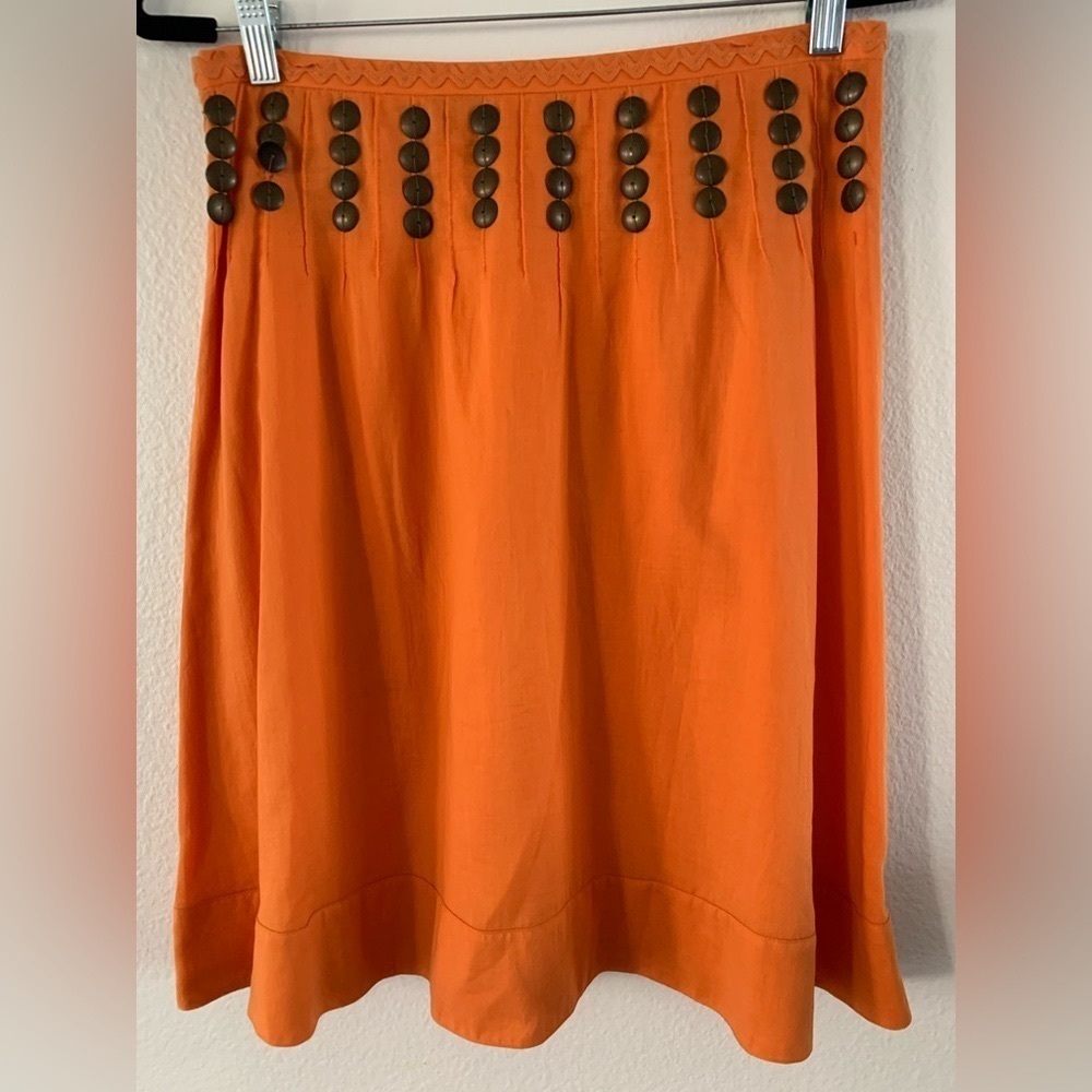 𝅺TORY Burch Sequin Embellishments Knee-Length Skirt Size 4. Nonsmoking house